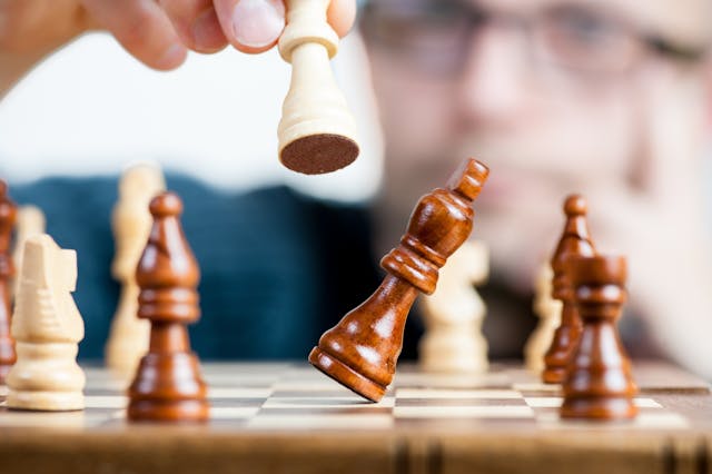Playbook: How to Run Competitive Research Using Saved Videos with Quiki